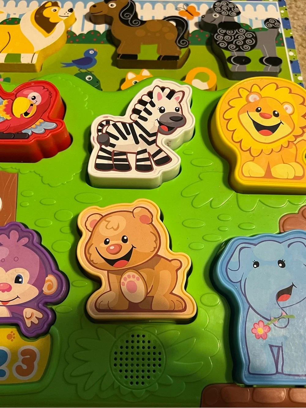 Lot of 10 kids board puzzles and melissa & Doug stand - 2 with sounds